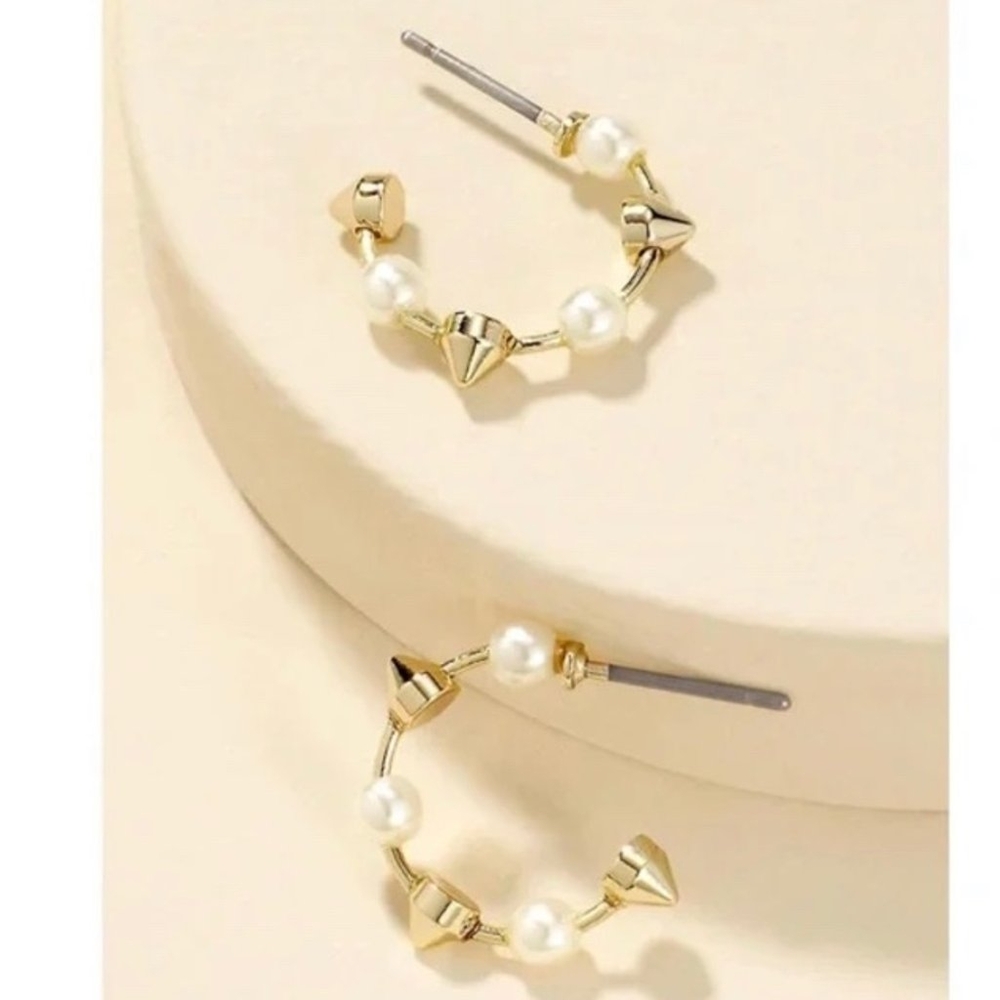 Stella & Dot Mini Madison Hoops
